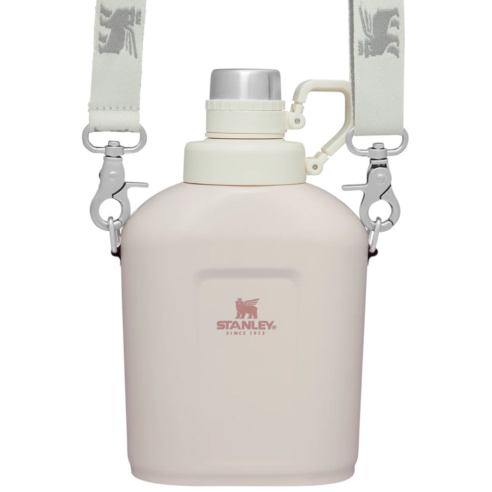 New Stanley legendary classic canteen rose quartz